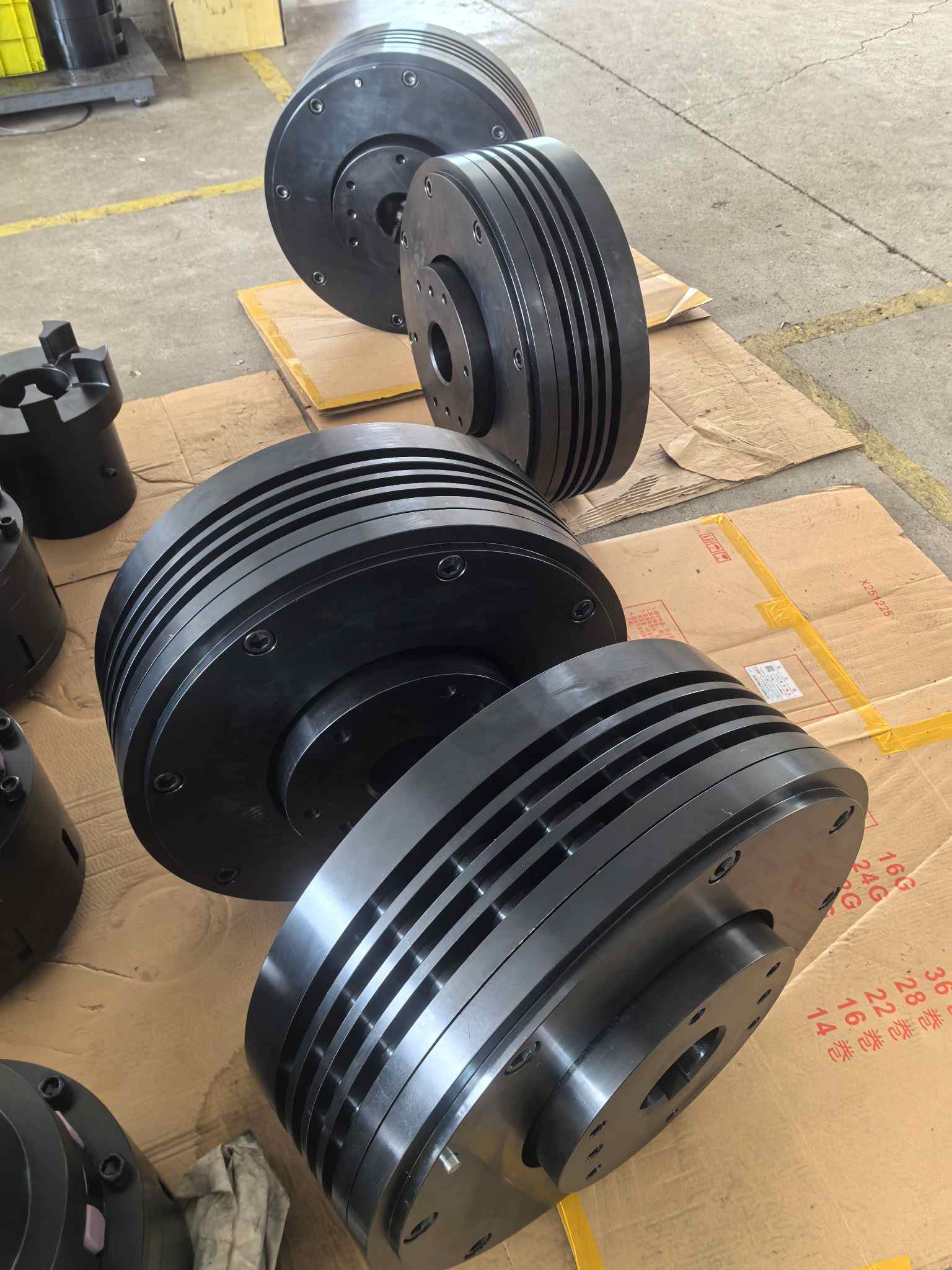 Produção finalizada e pronta entrega de acoplamento limitador de torque para serviço pesado personalizado